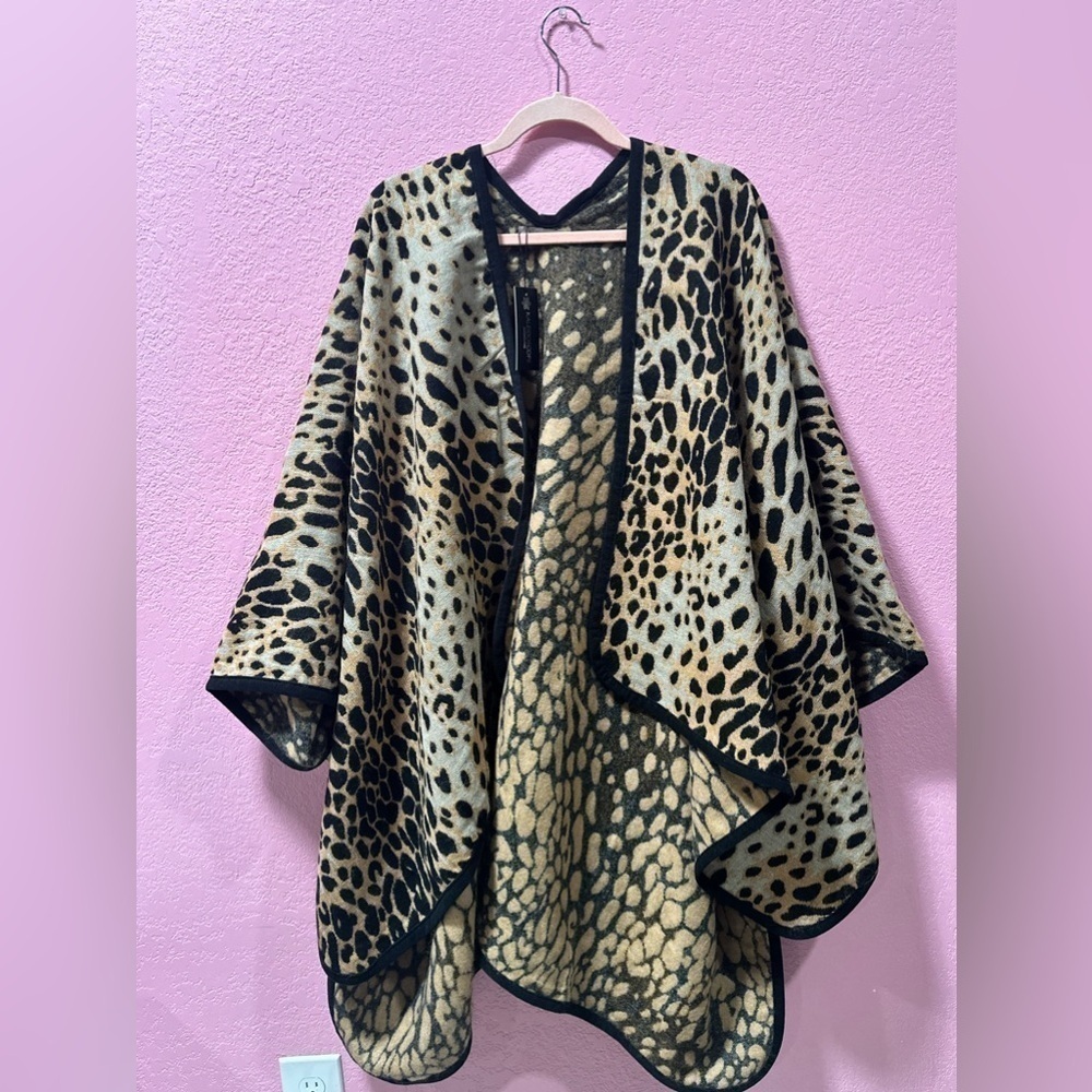 KALEIDOSCOPE Long Leopard Print Poncho Cardigan
